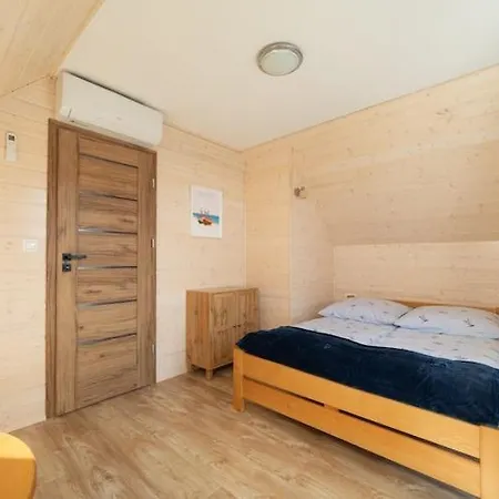 Year-round With Fireplace And Terrace بيت للعطل ميلنو