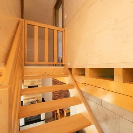 Year-round With Fireplace And Terrace * ميلنو