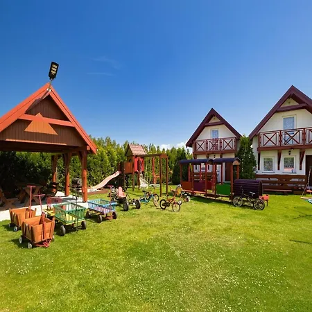 Year-round With Fireplace And Terrace Дом отдыха Мельно