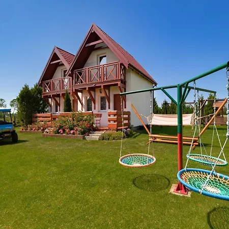 Year-round With Fireplace And Terrace Дом отдыха Мельно