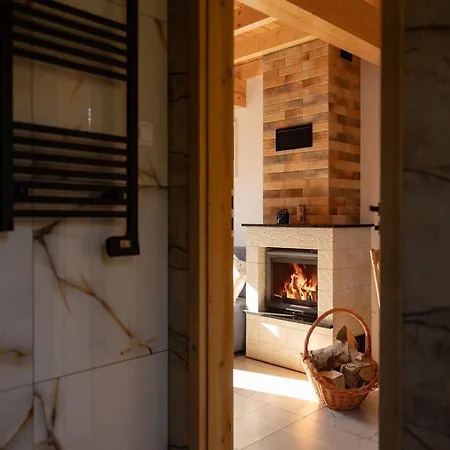 Year-round With Fireplace And Terrace Мельно